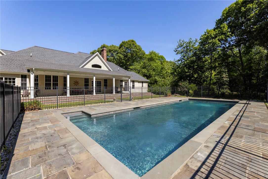 11 Yarmouth Drive