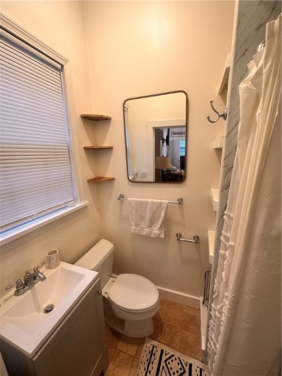 Newport, Rhode Island 02840, United States, 1 Bedroom Bedrooms, ,1 BathroomBathrooms,Residential,Active,158105