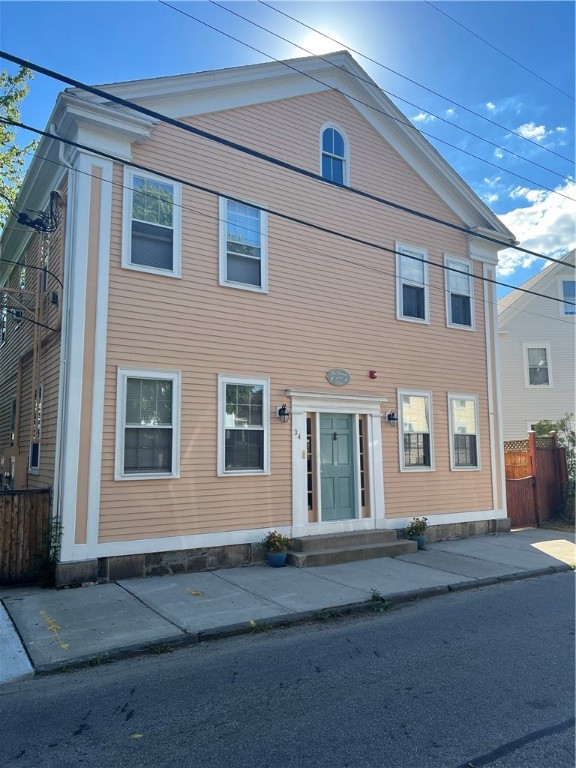 Newport, Rhode Island 02840, United States, 1 Bedroom Bedrooms, ,1 BathroomBathrooms,Residential,Active,158105