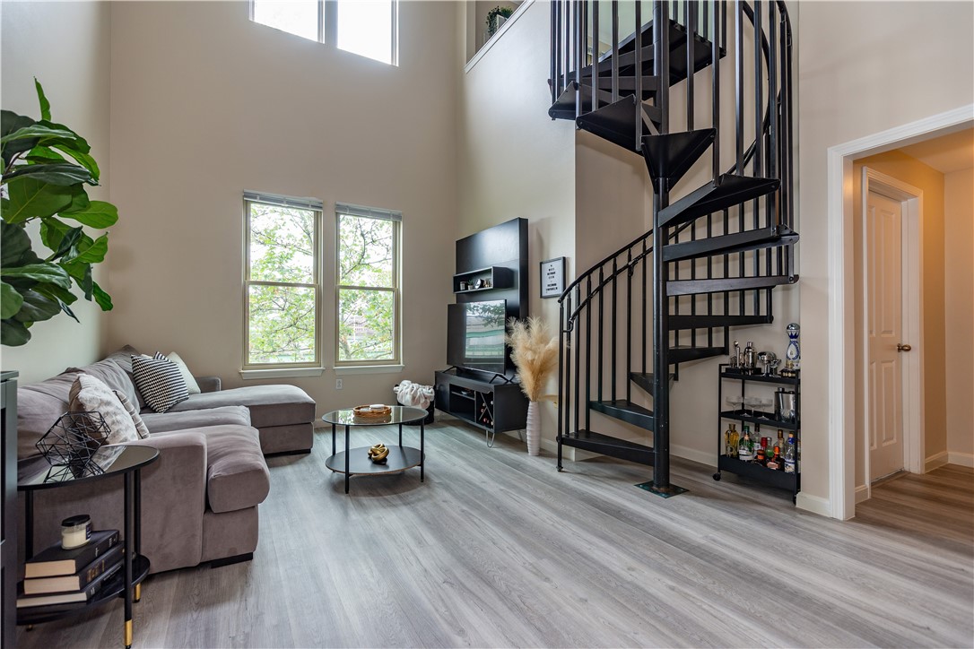 Providence, Rhode Island 02903, United States, 2 Bedrooms Bedrooms, ,1 BathroomBathrooms,Residential,Active,159116