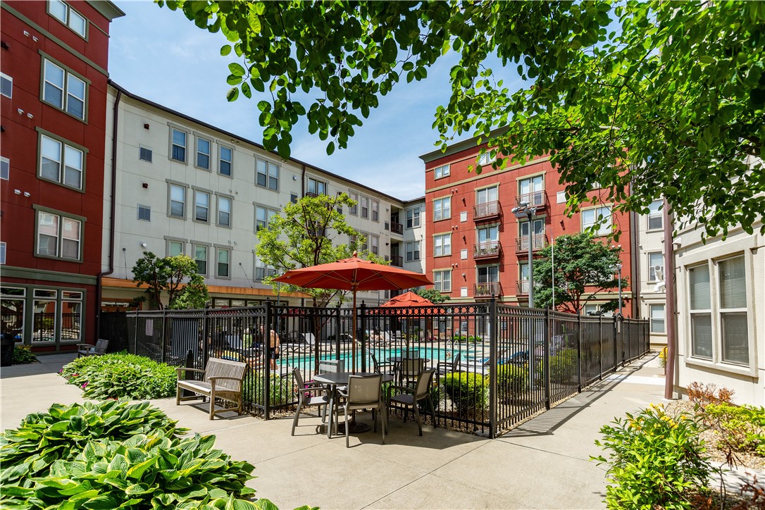 Providence, Rhode Island 02903, United States, 2 Bedrooms Bedrooms, ,1 BathroomBathrooms,Residential,Active,159116