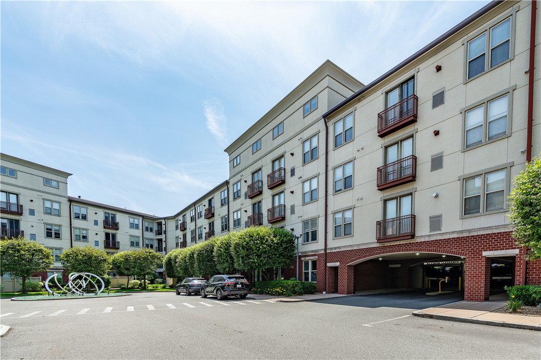 Providence, Rhode Island 02903, United States, 2 Bedrooms Bedrooms, ,1 BathroomBathrooms,Residential,Active,159116