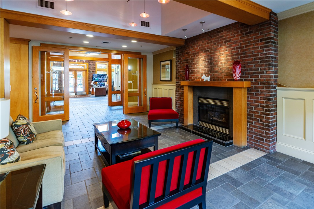 Providence, Rhode Island 02903, United States, 2 Bedrooms Bedrooms, ,1 BathroomBathrooms,Residential,Active,159116