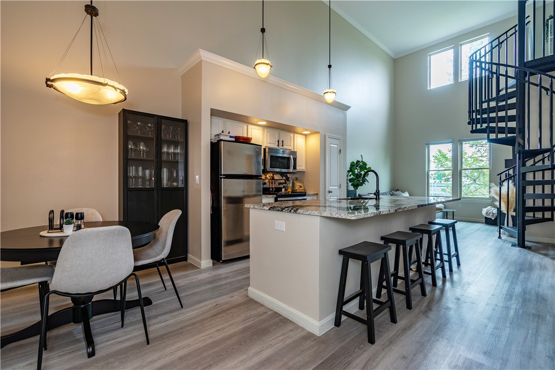 Providence, Rhode Island 02903, United States, 2 Bedrooms Bedrooms, ,1 BathroomBathrooms,Residential,Active,159116