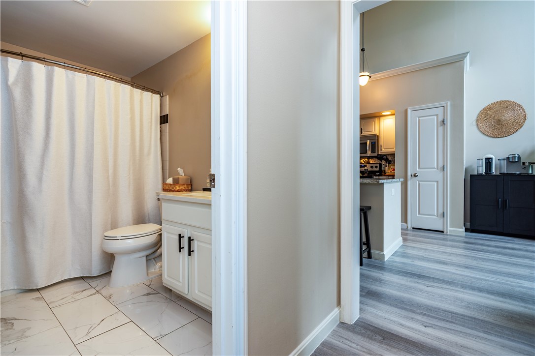 Providence, Rhode Island 02903, United States, 2 Bedrooms Bedrooms, ,1 BathroomBathrooms,Residential,Active,159116