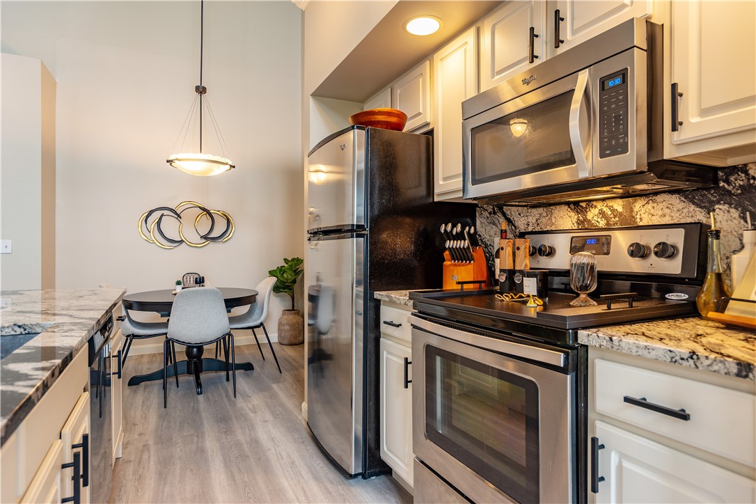 Providence, Rhode Island 02903, United States, 2 Bedrooms Bedrooms, ,1 BathroomBathrooms,Residential,Active,159116