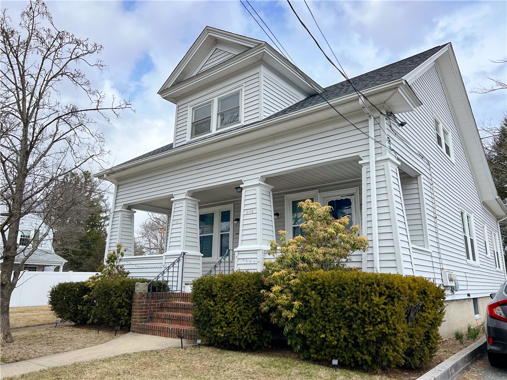 390 394 Pawtucket Avenue