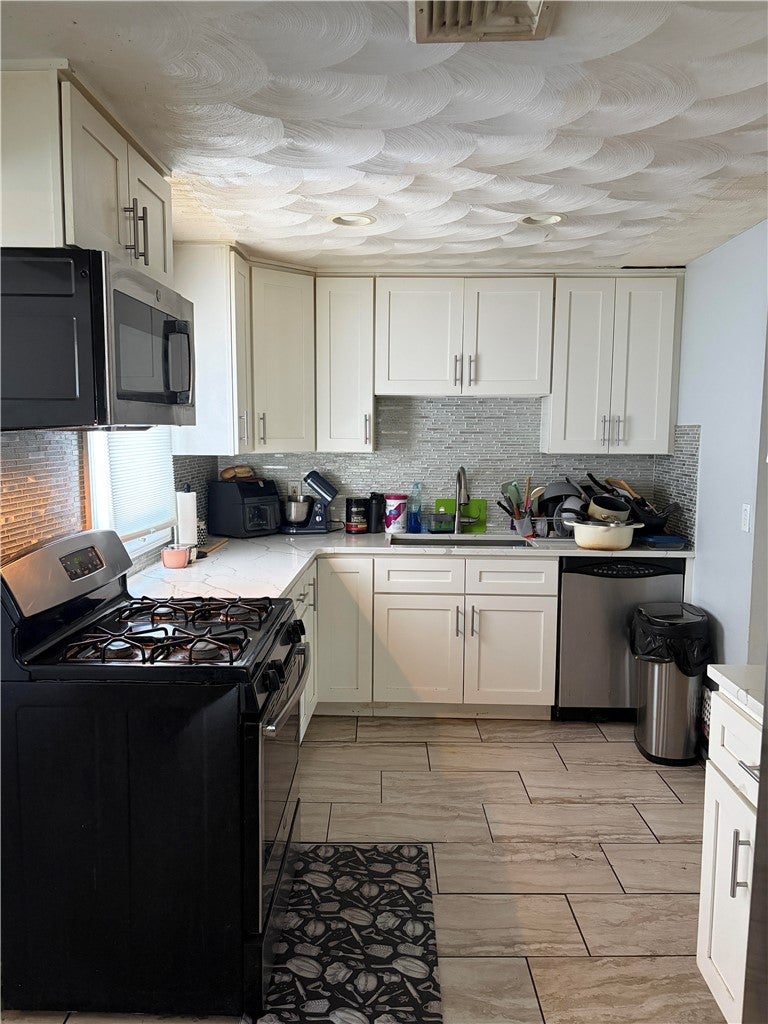210 Pinecrest Drive