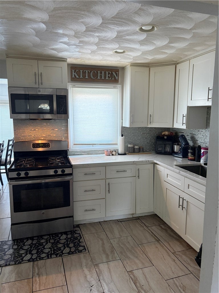 210 Pinecrest Drive
