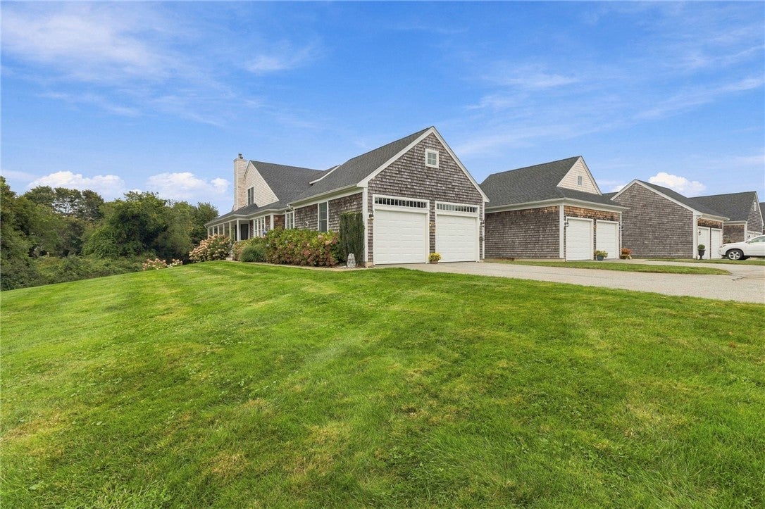 17 Pocasset Lane
