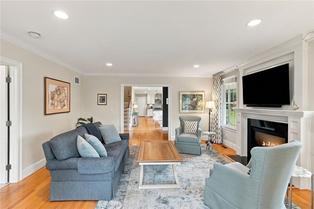 17 Pocasset Lane