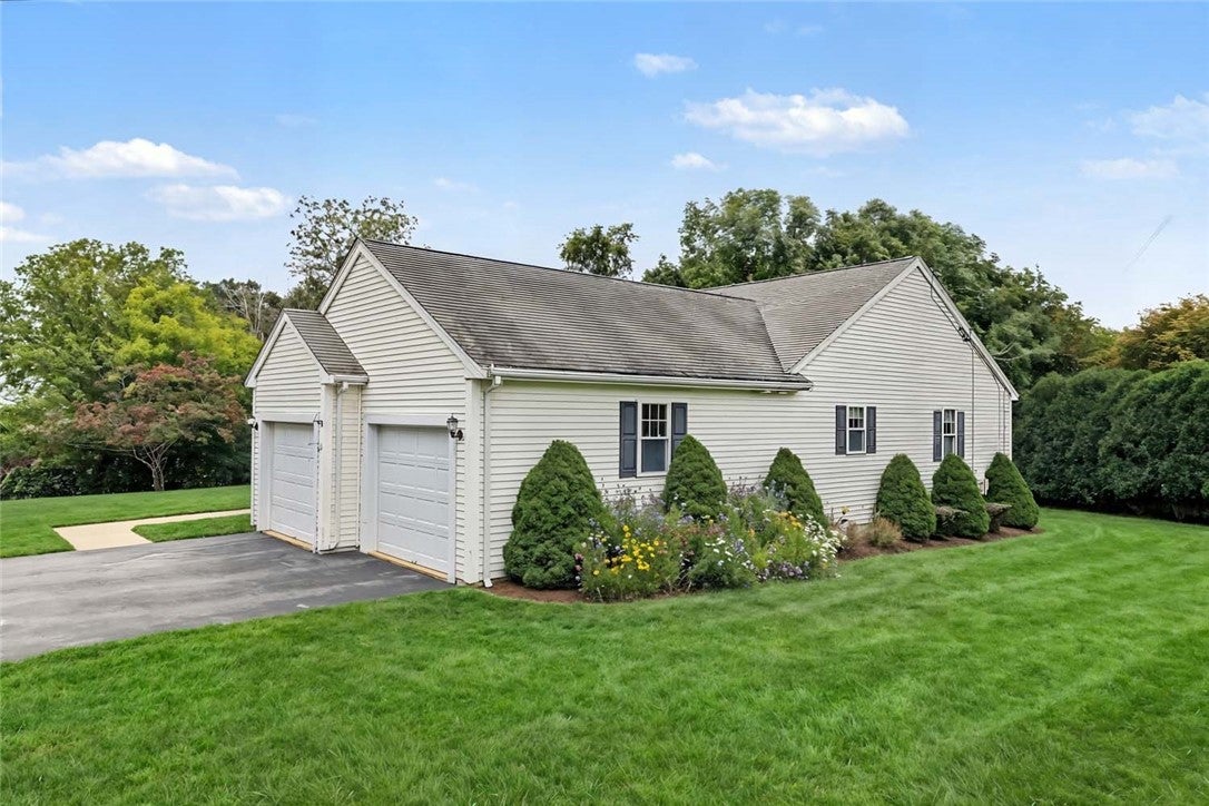23 Valley Stream Drive
