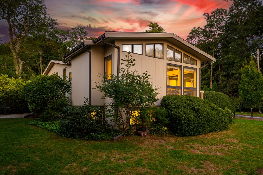 17 Shore Road
