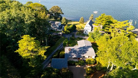 17 Shore Road Bristol RI 02809