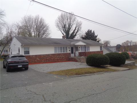 140 lawrence Street 142 Cranston RI 02920