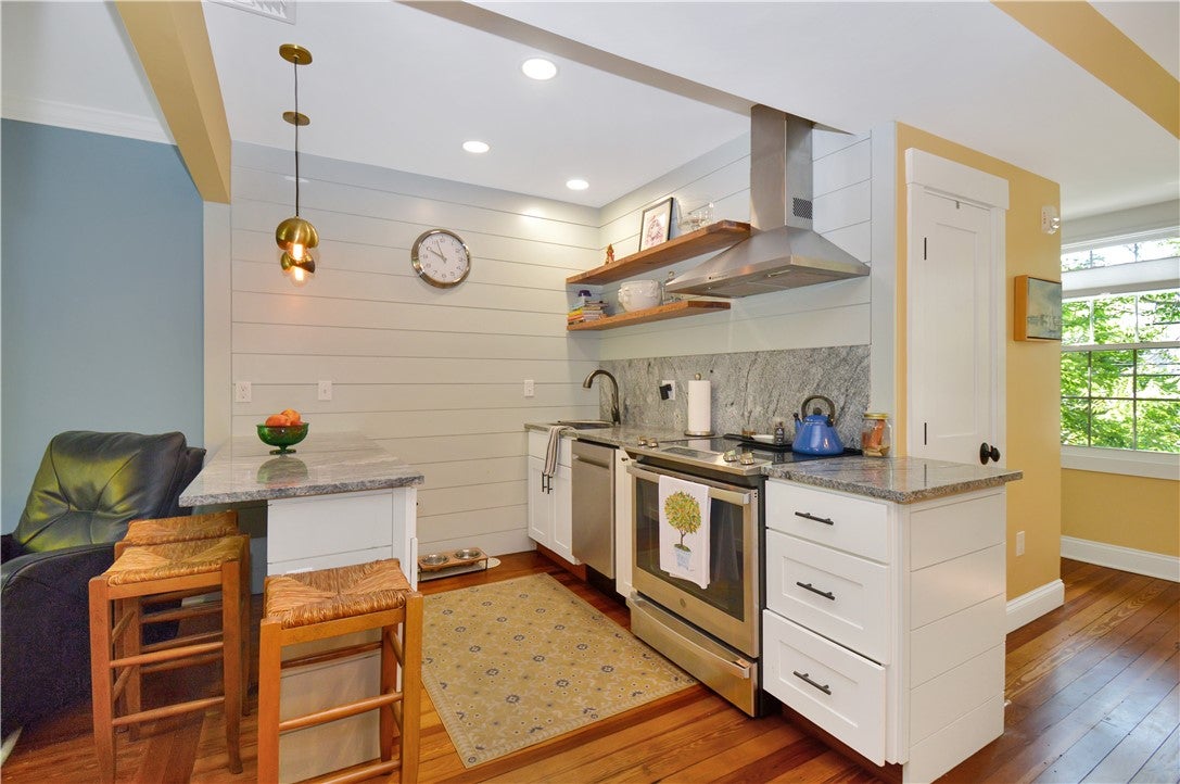 7 Bay View Avenue B