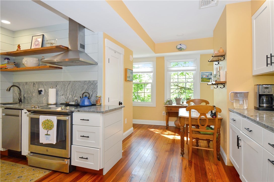 7 Bay View Avenue B