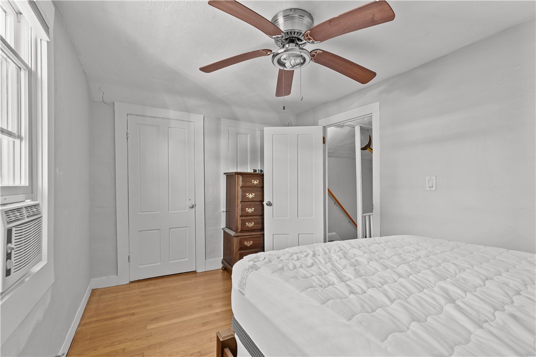 Newport, Rhode Island 02840, United States, 3 Bedrooms Bedrooms, ,2 BathroomsBathrooms,Residential,Active,206745