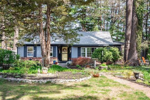 28 Riverview Avenue Smithfield RI 02917