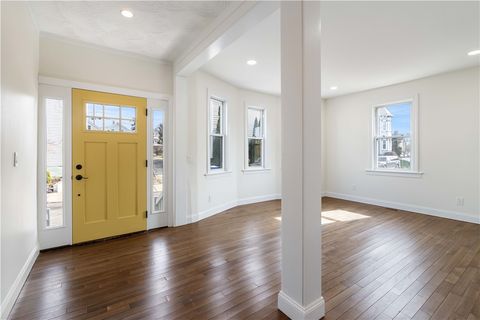 4 Clinton Avenue Newport RI 02840