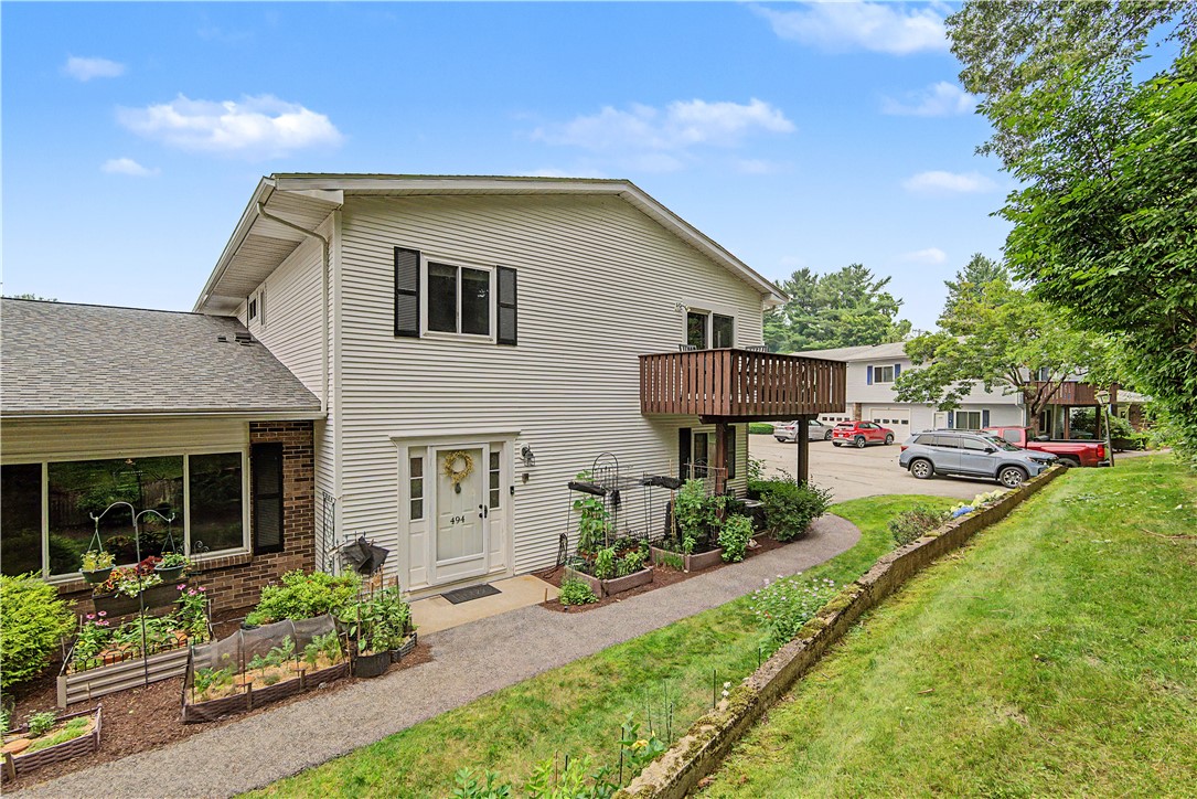 494 Round Hill Court 494