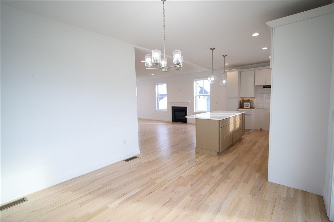 30 Bunker Hill Crossing