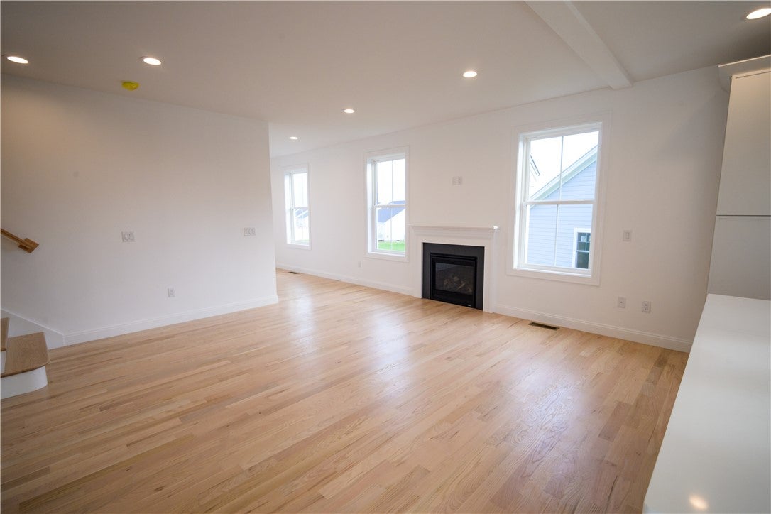 30 Bunker Hill Crossing