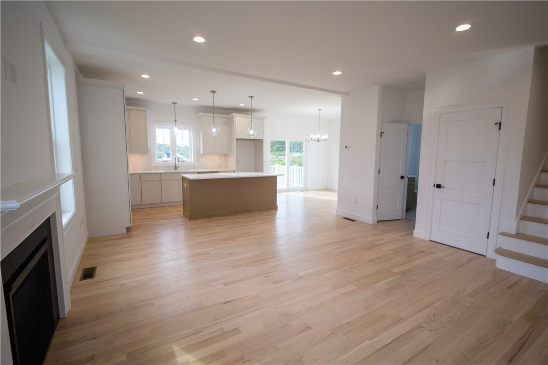 30 Bunker Hill Crossing