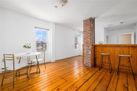 14 Brinley Street 3 Newport RI 02840