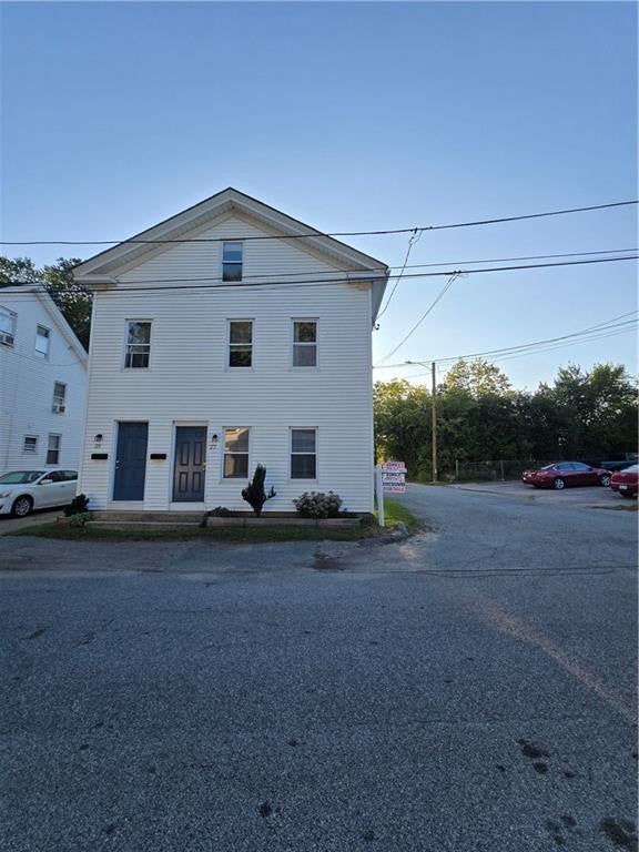27 Centre Street