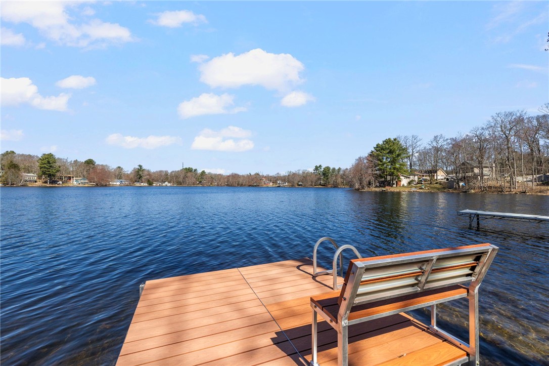 446 Lake Washington Drive