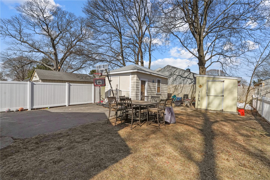 9 Washburn Avenue
