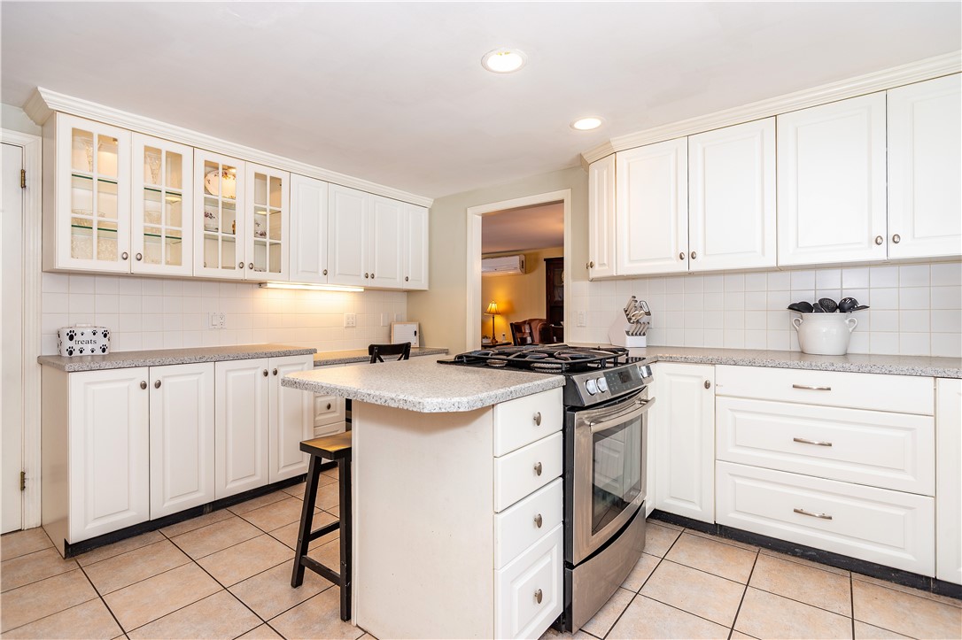 East Greenwich, Rhode Island 02818, United States, 3 Bedrooms Bedrooms, ,3 BathroomsBathrooms,Residential,Active,87250