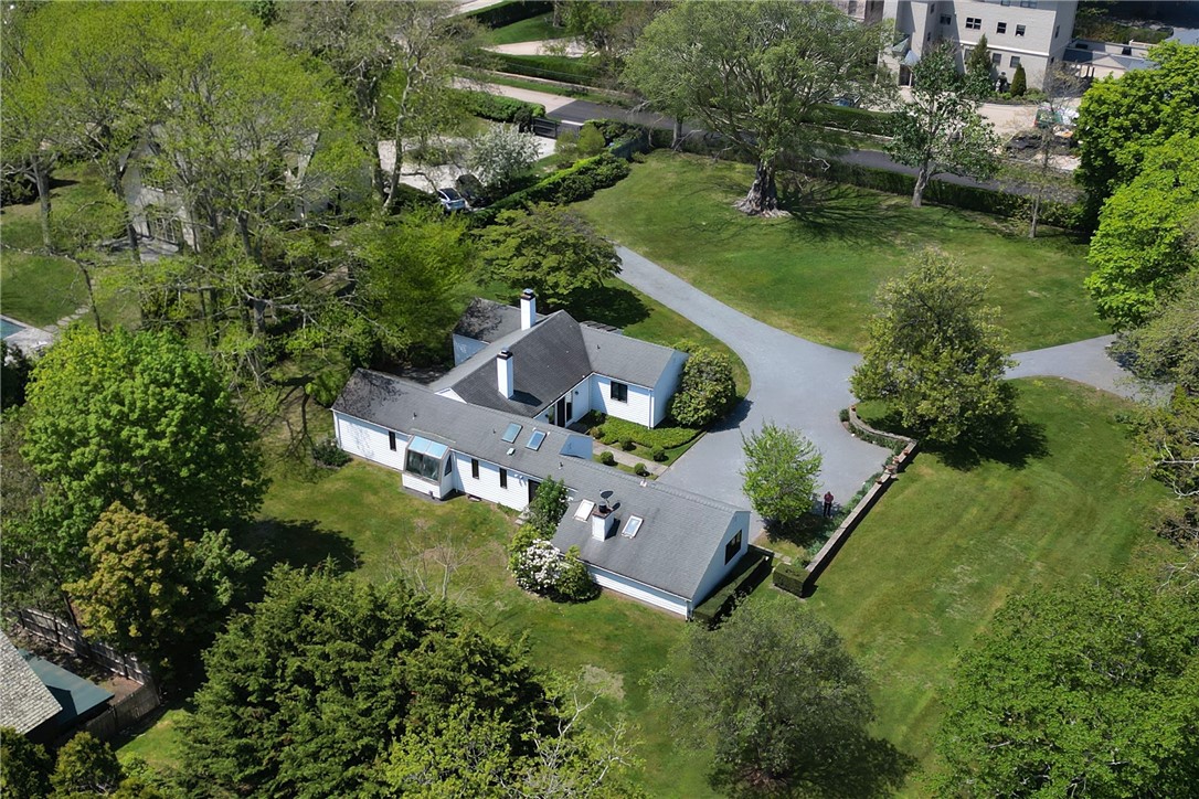 18 Ledge Road