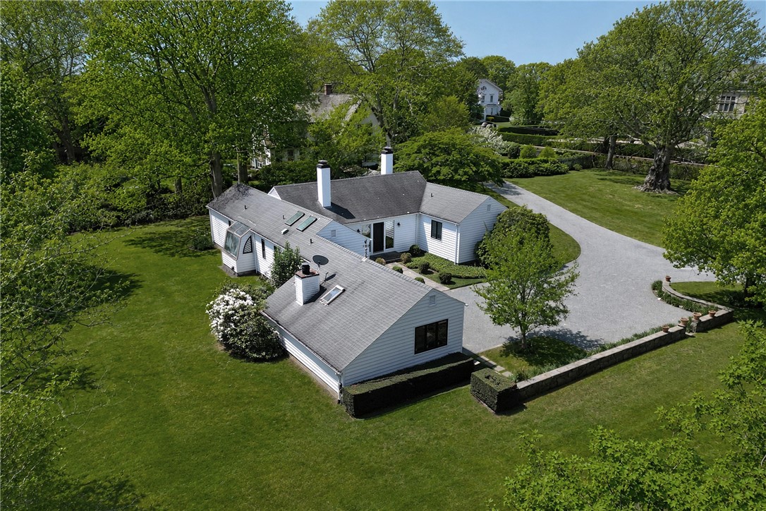 18 Ledge Road