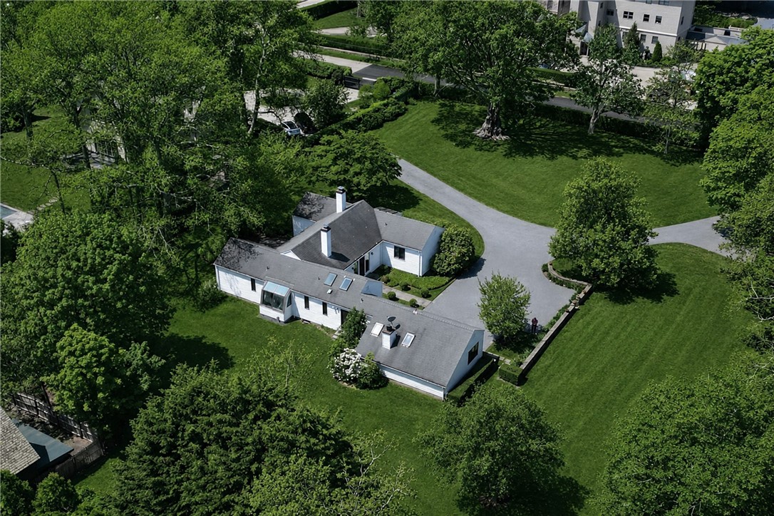 18 Ledge Road