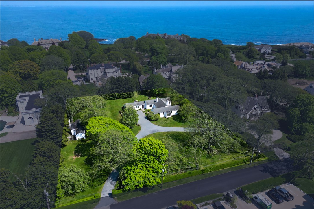 18 Ledge Road