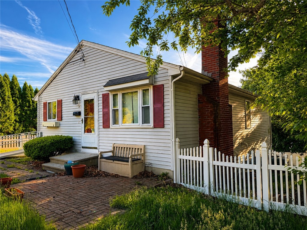 285 Saint Louis Avenue