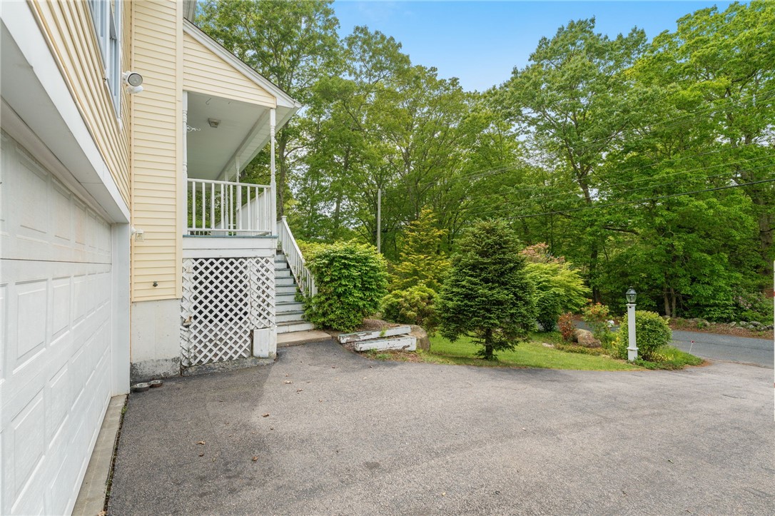 South Kingstown, Rhode Island 02892, United States, 3 Bedrooms Bedrooms, ,3 BathroomsBathrooms,Residential,Active,140858