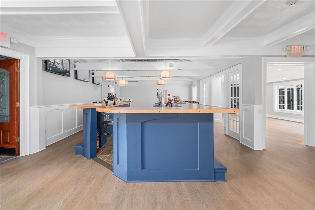 1152 Main Street 1154