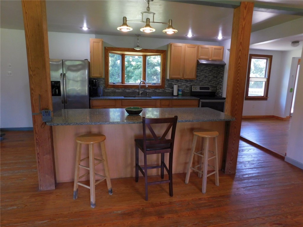 3895 KINGSTOWN Road