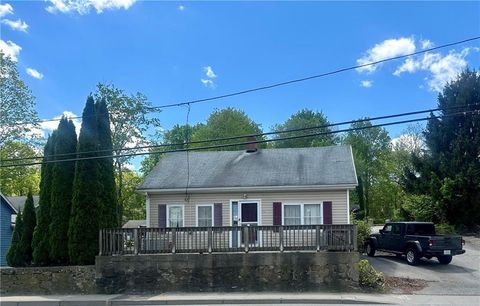 Single Family Residence in Smithfield RI 670 Putnam Pike.jpg