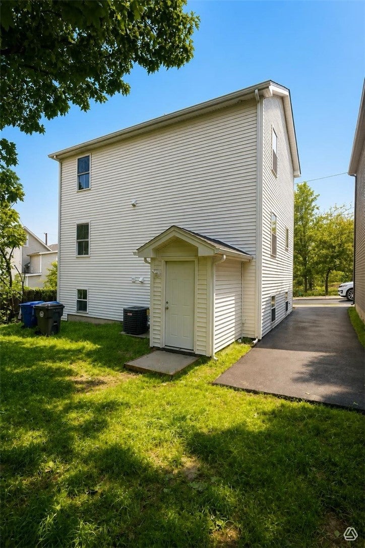 11 Benton Street