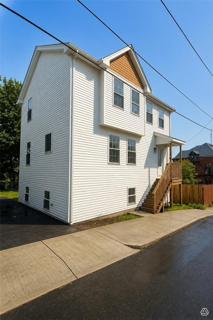 11 Benton Street