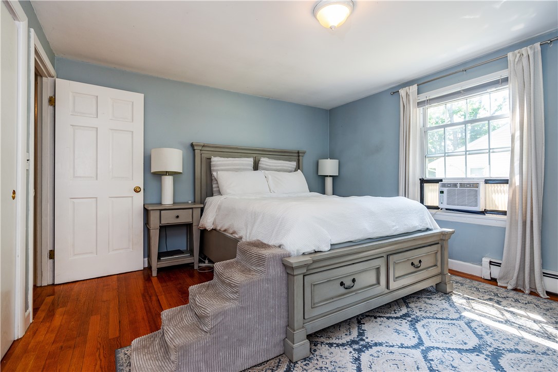 North Kingstown, Rhode Island 02852, United States, 3 Bedrooms Bedrooms, ,2 BathroomsBathrooms,Residential,Active,184870