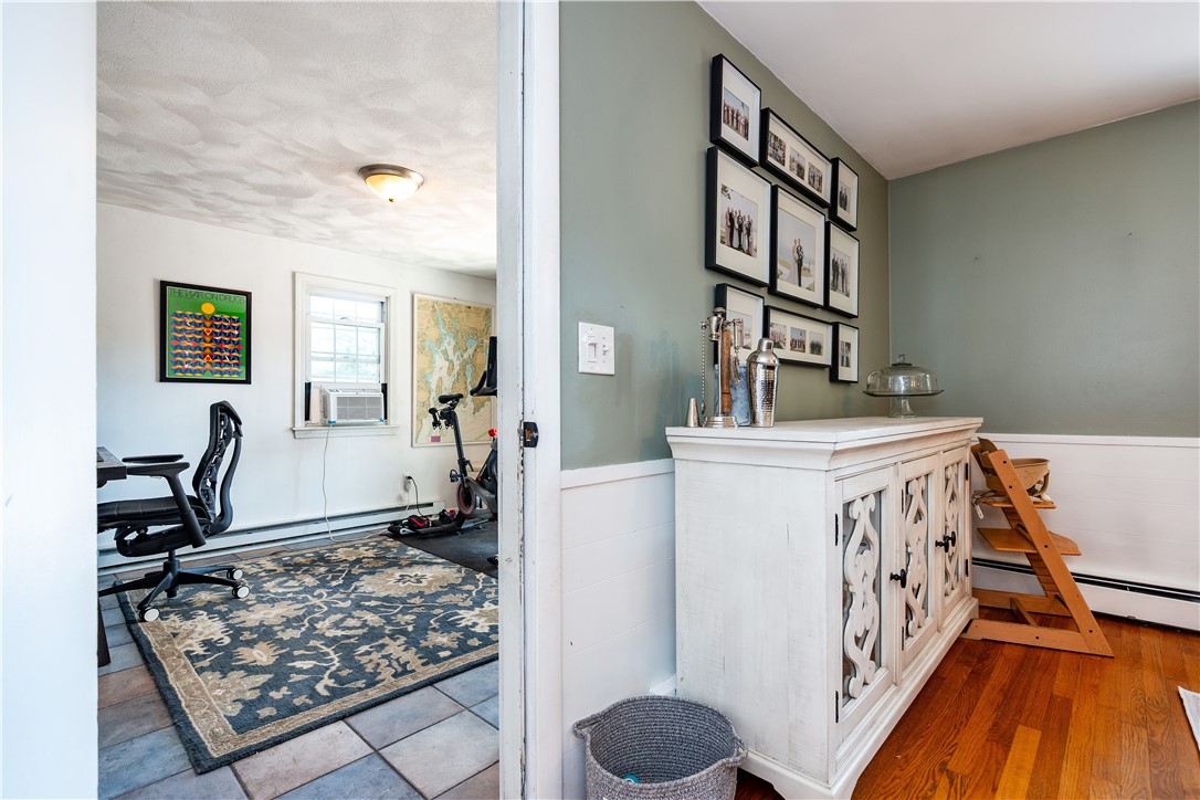 North Kingstown, Rhode Island 02852, United States, 3 Bedrooms Bedrooms, ,2 BathroomsBathrooms,Residential,Active,184870