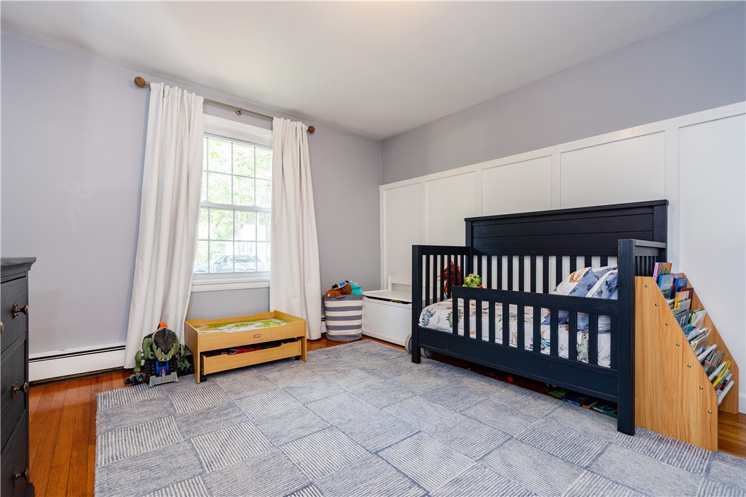 North Kingstown, Rhode Island 02852, United States, 3 Bedrooms Bedrooms, ,2 BathroomsBathrooms,Residential,Active,184870