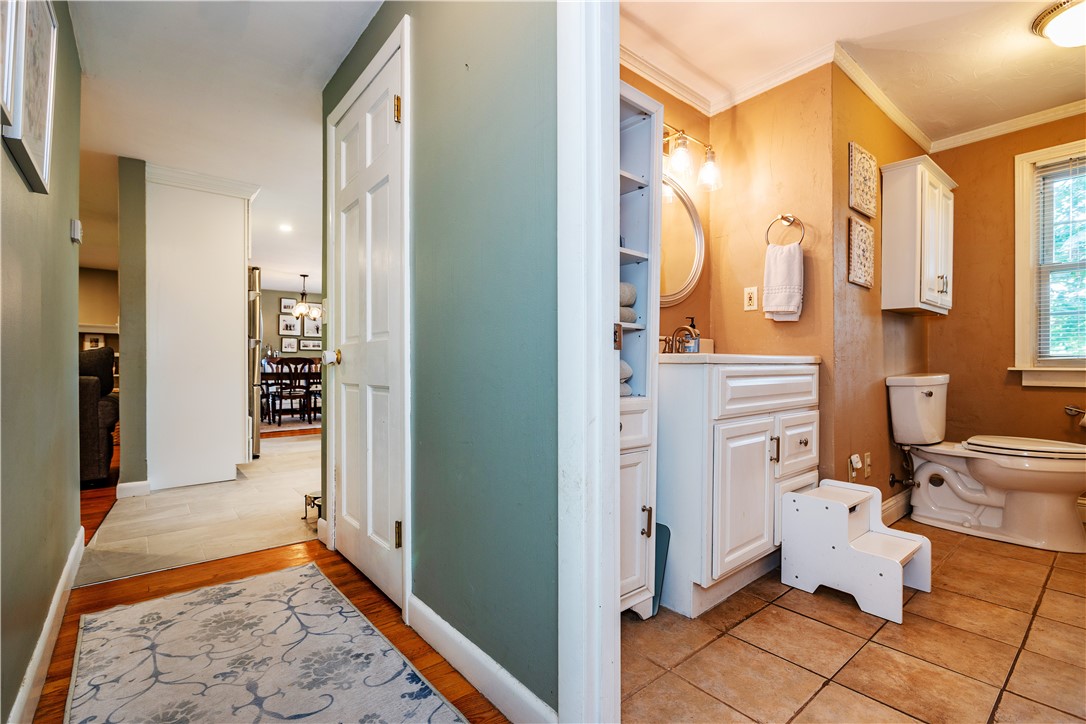 North Kingstown, Rhode Island 02852, United States, 3 Bedrooms Bedrooms, ,2 BathroomsBathrooms,Residential,Active,184870