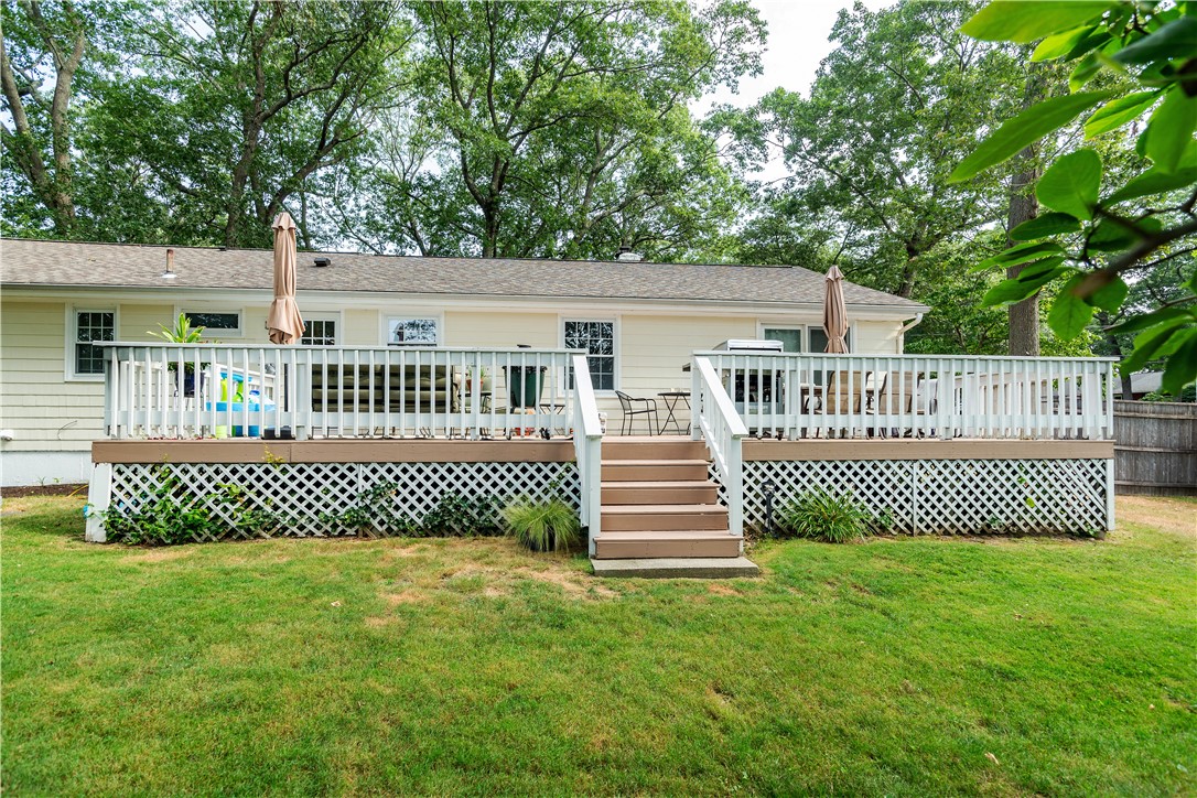 North Kingstown, Rhode Island 02852, United States, 3 Bedrooms Bedrooms, ,2 BathroomsBathrooms,Residential,Active,184870