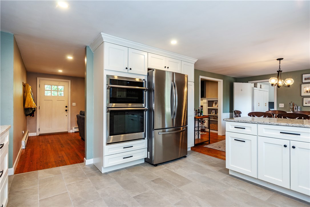 North Kingstown, Rhode Island 02852, United States, 3 Bedrooms Bedrooms, ,2 BathroomsBathrooms,Residential,Active,184870